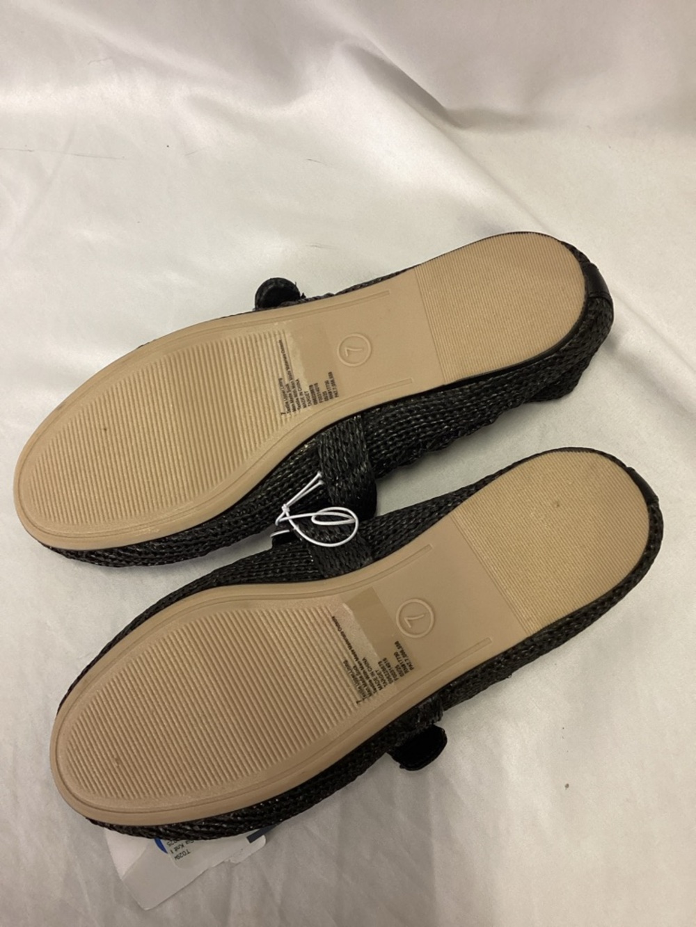 Women's Sia Knit Woven Mary Jane Flats - Universal Thread™ Black - sz 7 - new - Picture 7 of 7